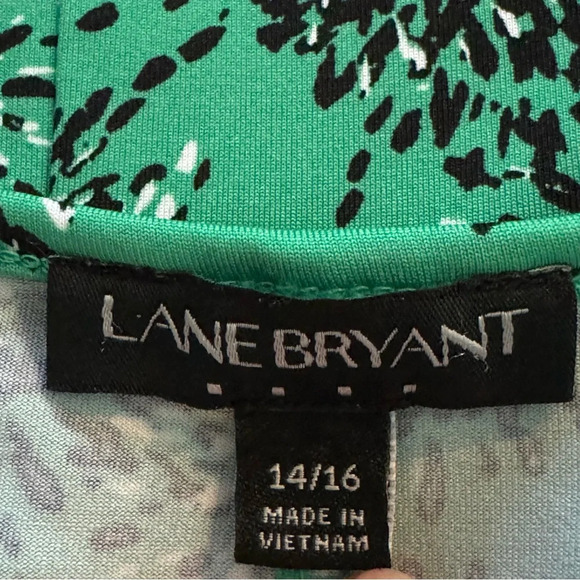 Lane Bryant 14 16 XL Shirt Top Green Floral Short Sleeve Keyhole Round Neck - Picture 5 of 7